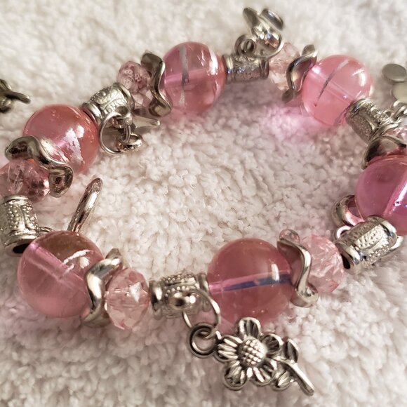 Set of four Bead Bracelets with Charms Pink Black Clear Grey - Picture 7 of 9